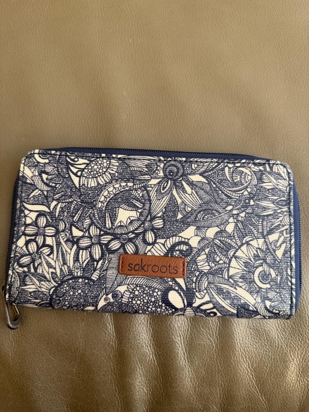 Sakroots Navy and Cream Floral Zip Wallet